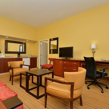Courtyard By Marriott Bentonville Eksteriør billede